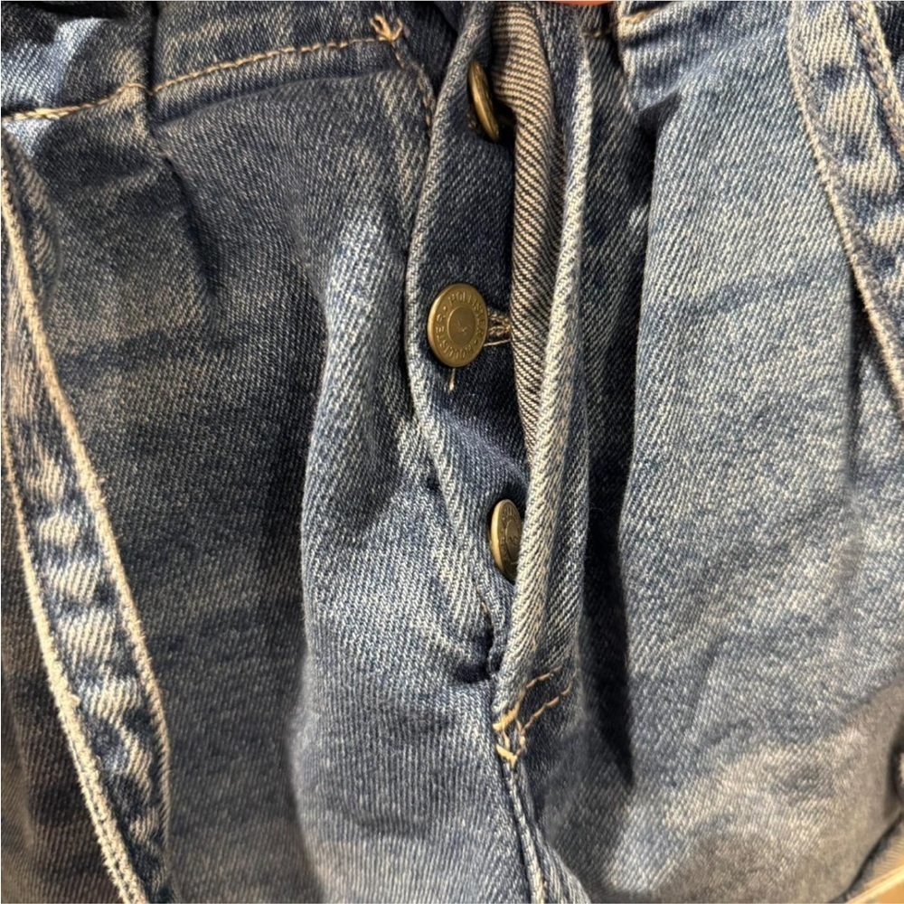 Hollister Ultra High-Rise Mom Shorts Paperbag Tie Waist Denim Jean Size 1 W25 - Picture 8 of 8